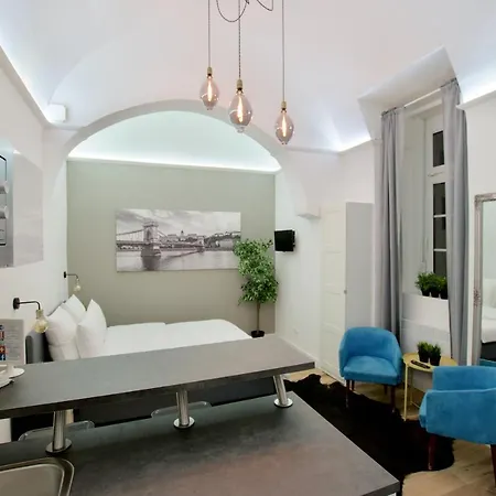 Standard Apartment By Hi5 - Nagysandor Street *