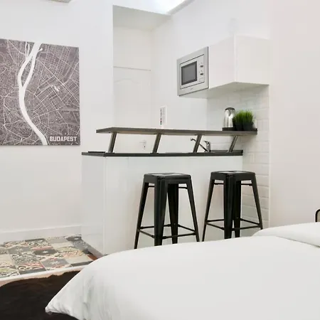 Standard Apartment By Hi5 - Nagysandor Street